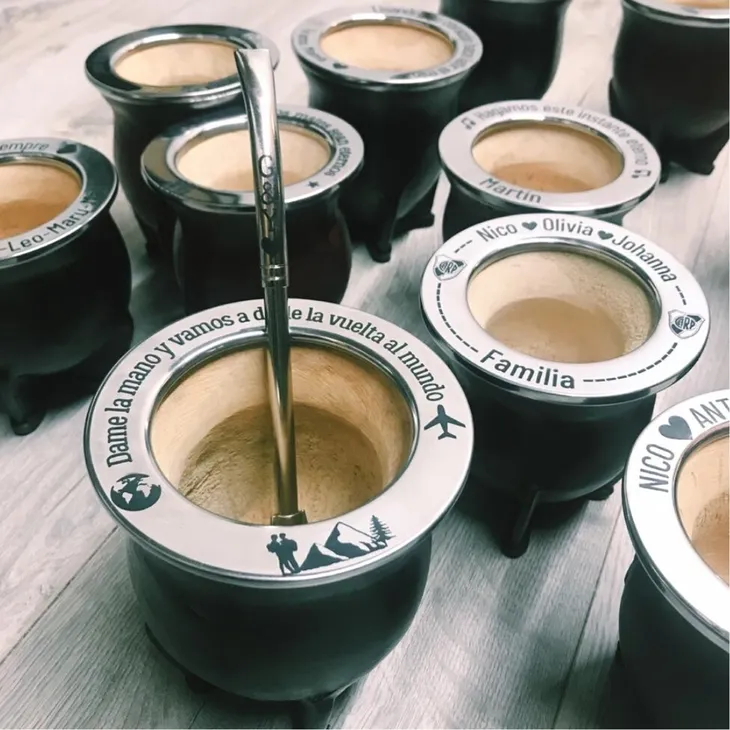 Mates personalizados por mayor Madu