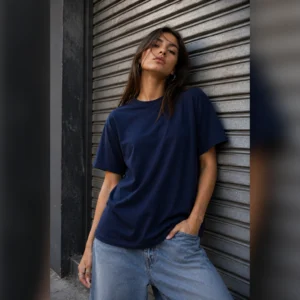 REMERA CLASICA AZUL MARINO UNISEX