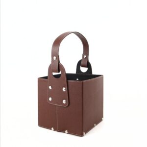 Canasta Cuerina Remache Chocolate