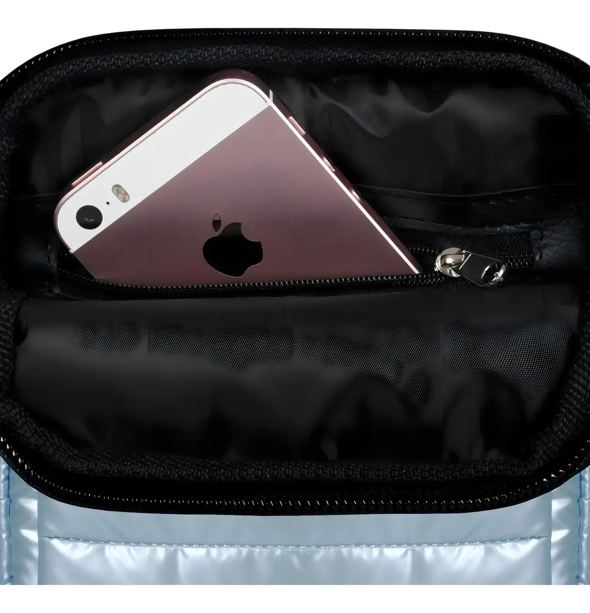 Bandolera Matelasse Porta Celular Unisex Dos Cierres Madu Color Celeste Metalizado - Image 3