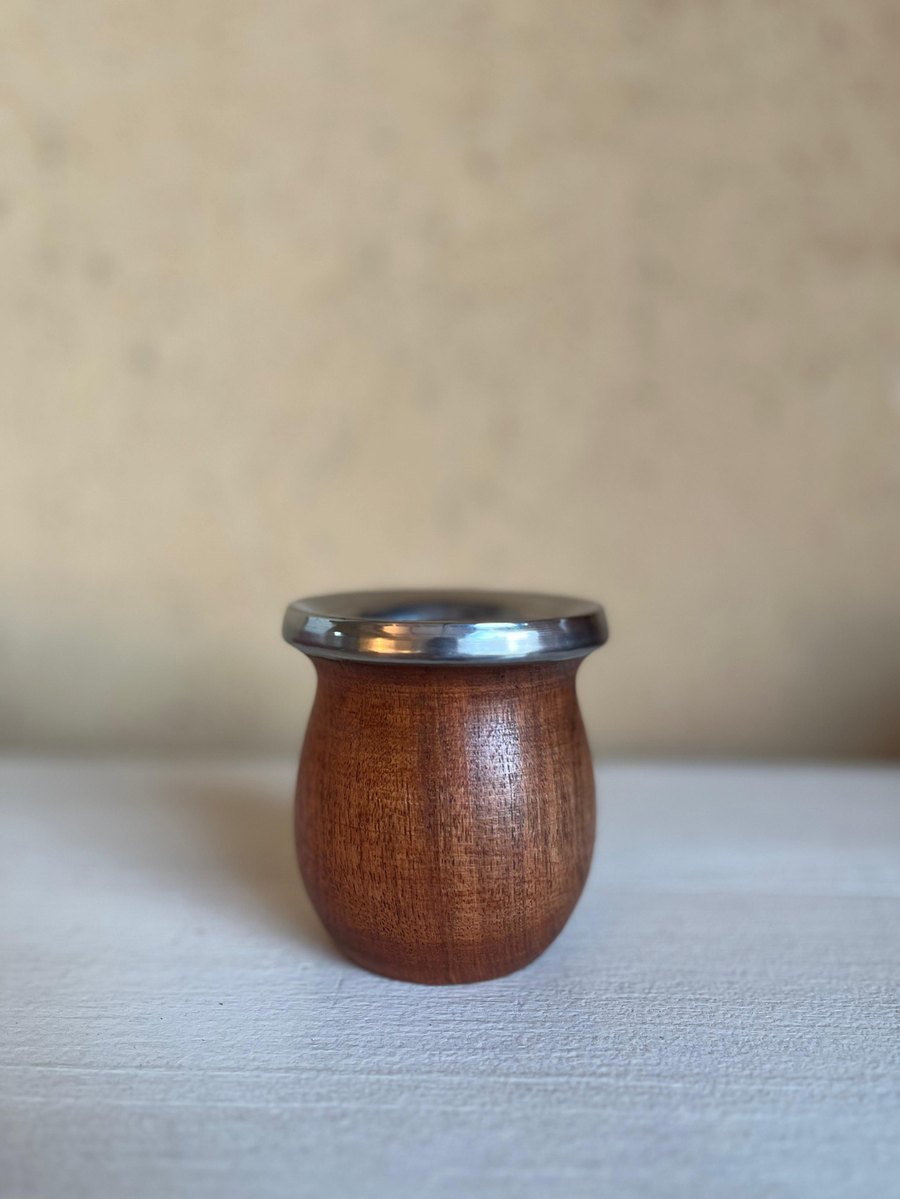 Mate Perita Liso de Algarrobo con Virola de Acero — mate de algarrobo por mayor