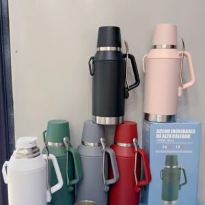 Termo 1300ml Tapa Mate y Bombilla con Gancho Negro - BULTO CERRADO X 30 UNIDADES